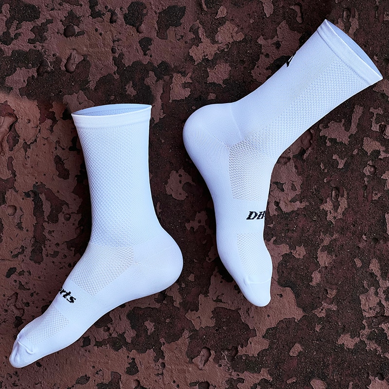 [4 쌍] DH SPORTS 여름 통기성 빠른 건조 고 - Sock Garter Men 리뷰 및 가격
